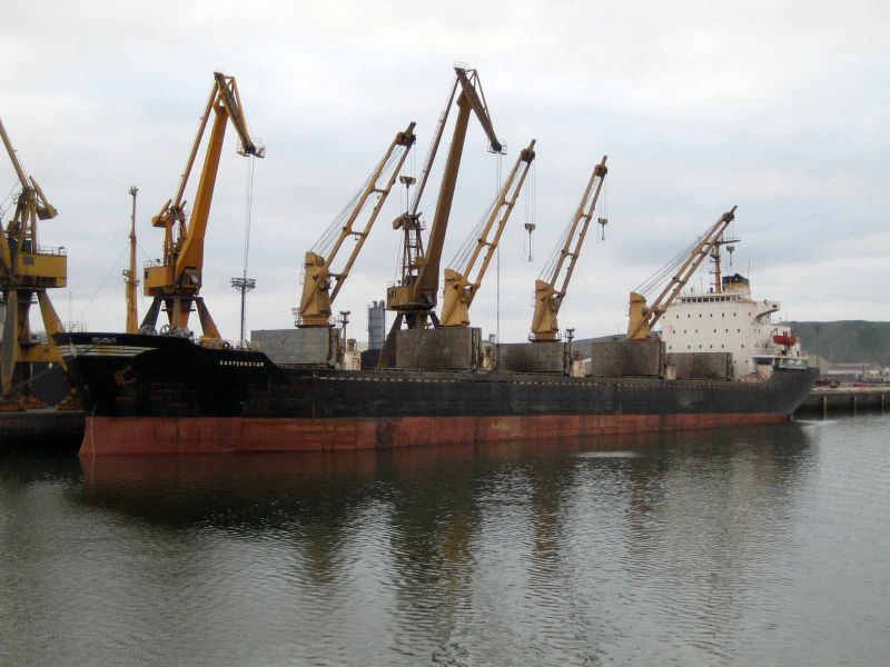 EASTERN STAR Graneles sólidos y combinados. Northern Shipping JSC